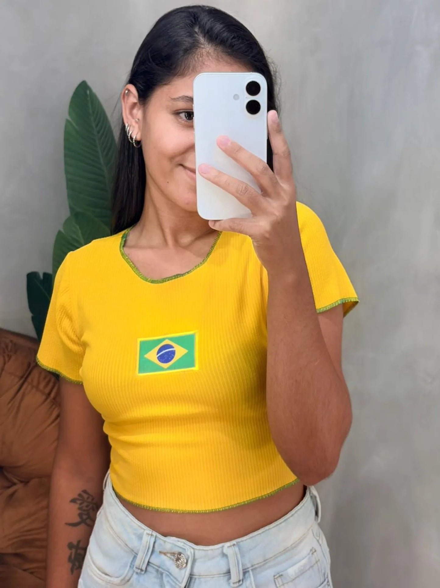 Cropped em Anarruga Manga Curta Fru-Fru Brasil