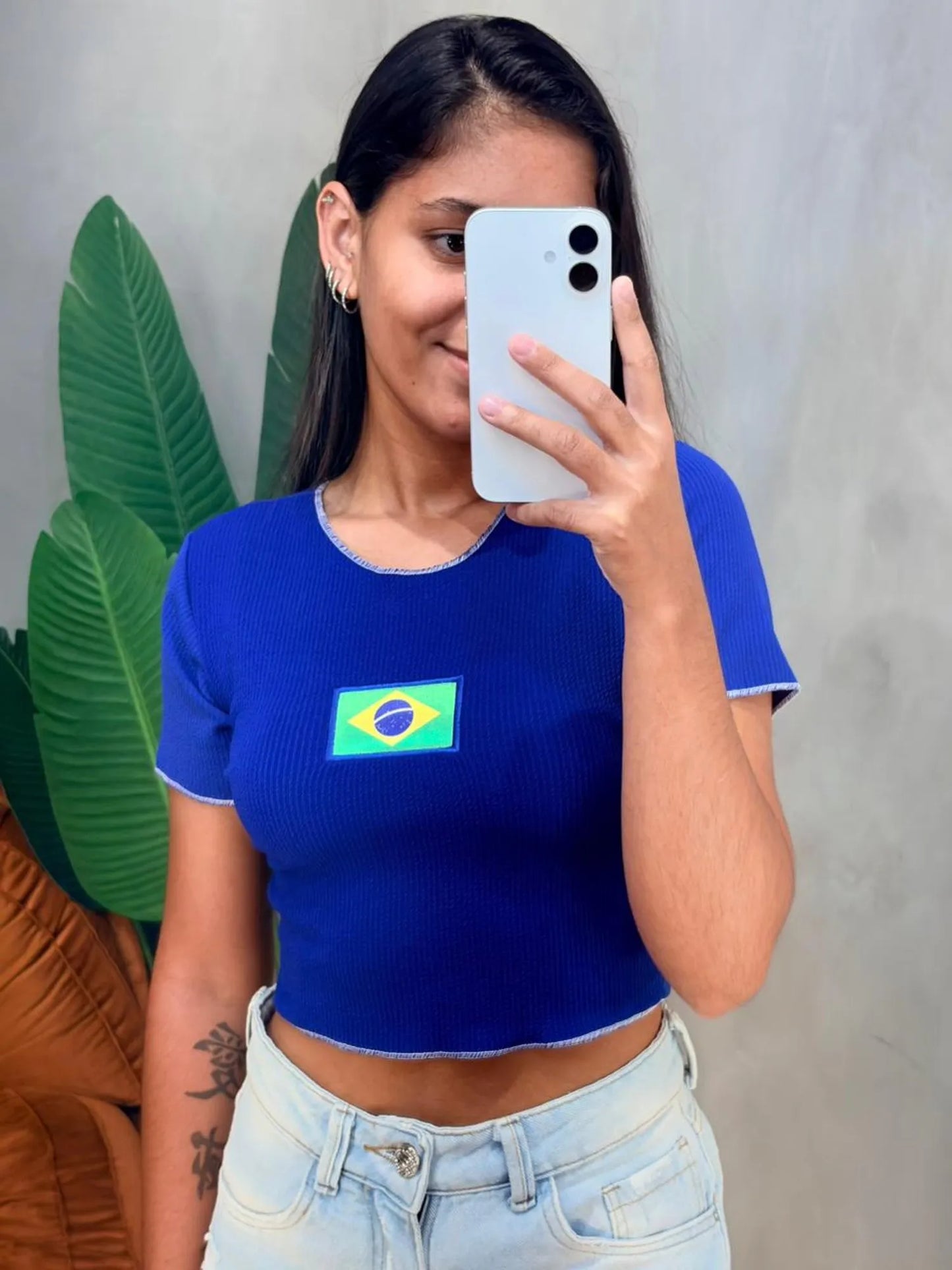 Cropped em Anarruga Manga Curta Fru-Fru Brasil