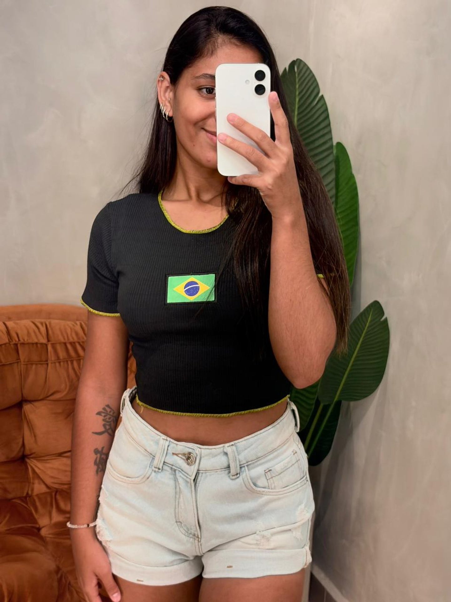 Cropped em Anarruga Manga Curta Fru-Fru Brasil
